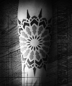 Lahaina Tattoo Artist Lahaina Tattoo Artist