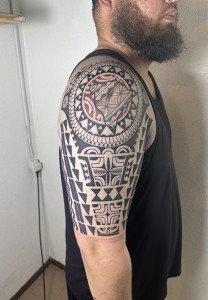 hawaii shoulder tattoo